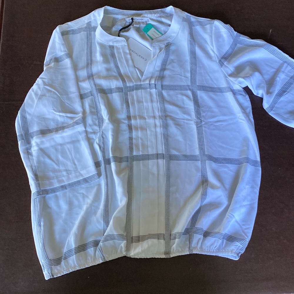 41 Hawthorn split neck 3/4 sleeve blouse